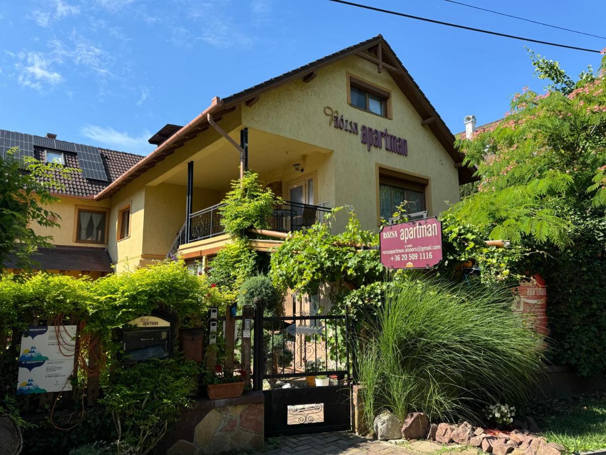 Rózsa Apartman 2 - Housity
