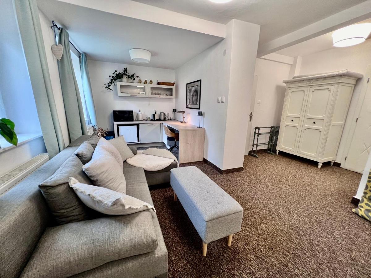 The Townhouse Luxury Suite - Housity