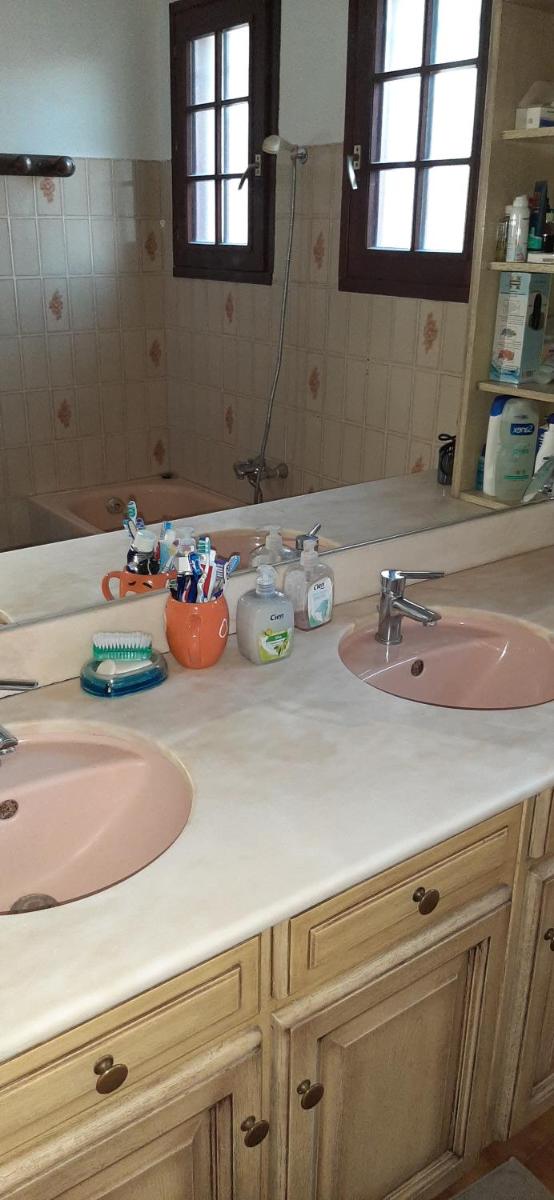 Chambre maison piscine - Housity