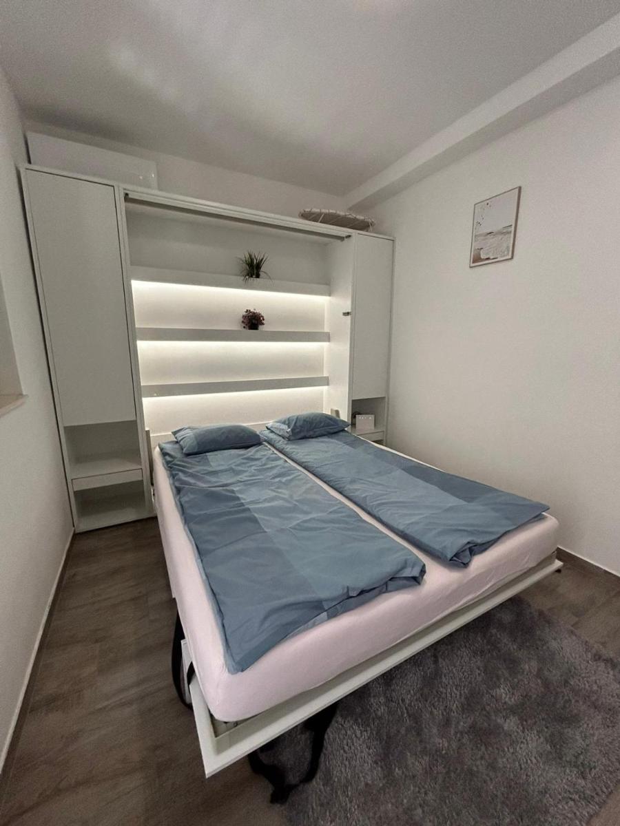 Mini Central Studio - Water Sports Equipment - Housity