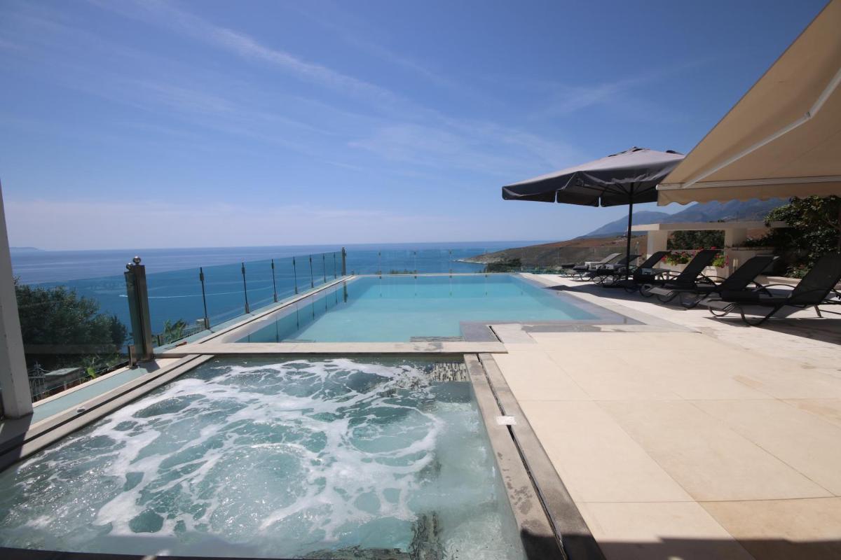 Ionian pool house - Housity