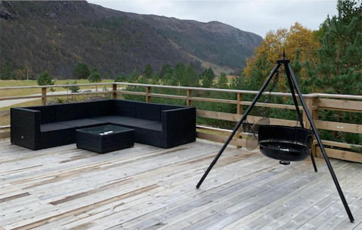 Awesome Home In Tonstad With Kitchen - Housity