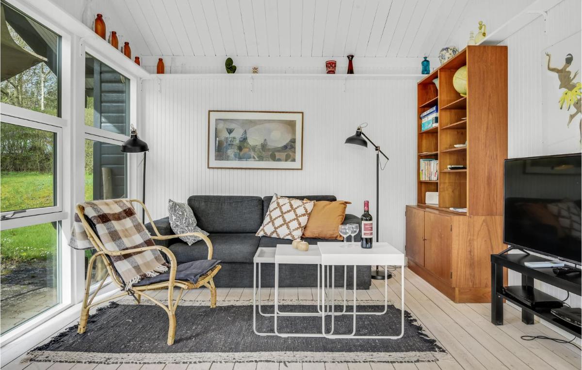 Nice Home In Vejby With Kitchen - Housity