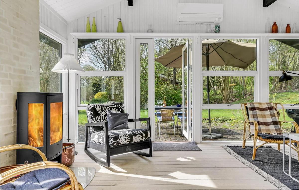 Nice Home In Vejby With Kitchen - Housity