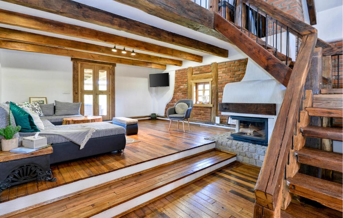 Lovely Home In Popovaca - Housity