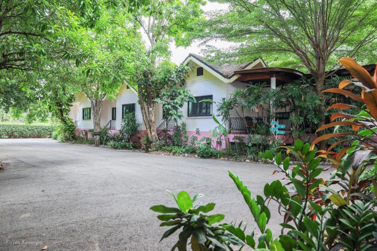 ชญาดา การ์เด้นเฮาส์ & รีสอร์ท Hotel - Housity