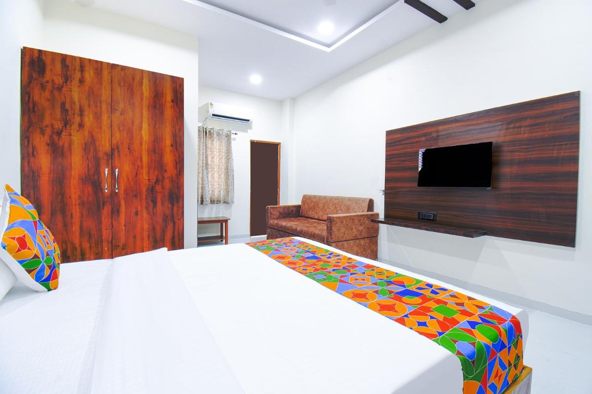 FabExpress Jagatraj Vishwa Lodging - Housity