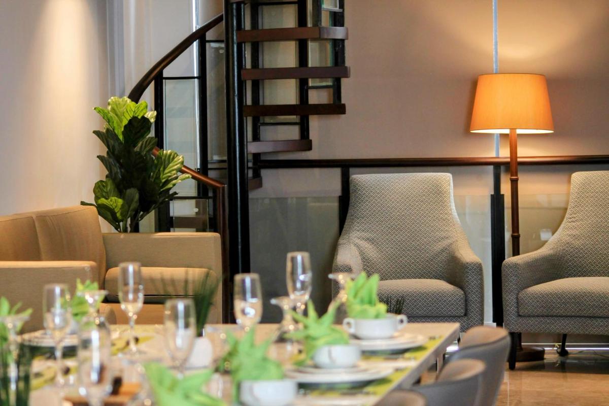 The Plaza Garden Hotel and Residences - Housity