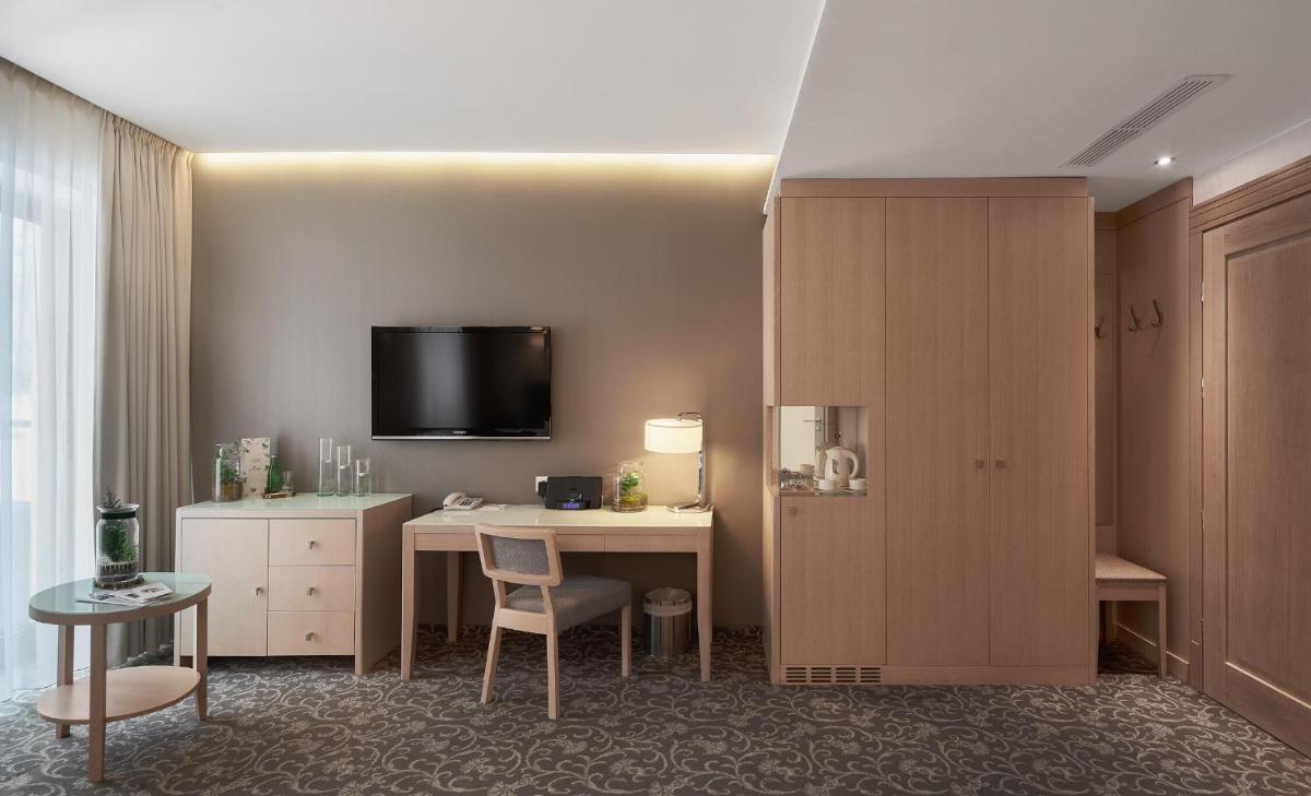 Columna Medica - Housity