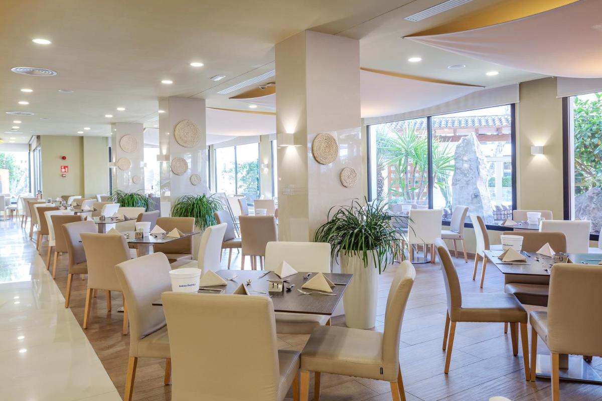 Un restaurante o sitio para comer en Marins Playa