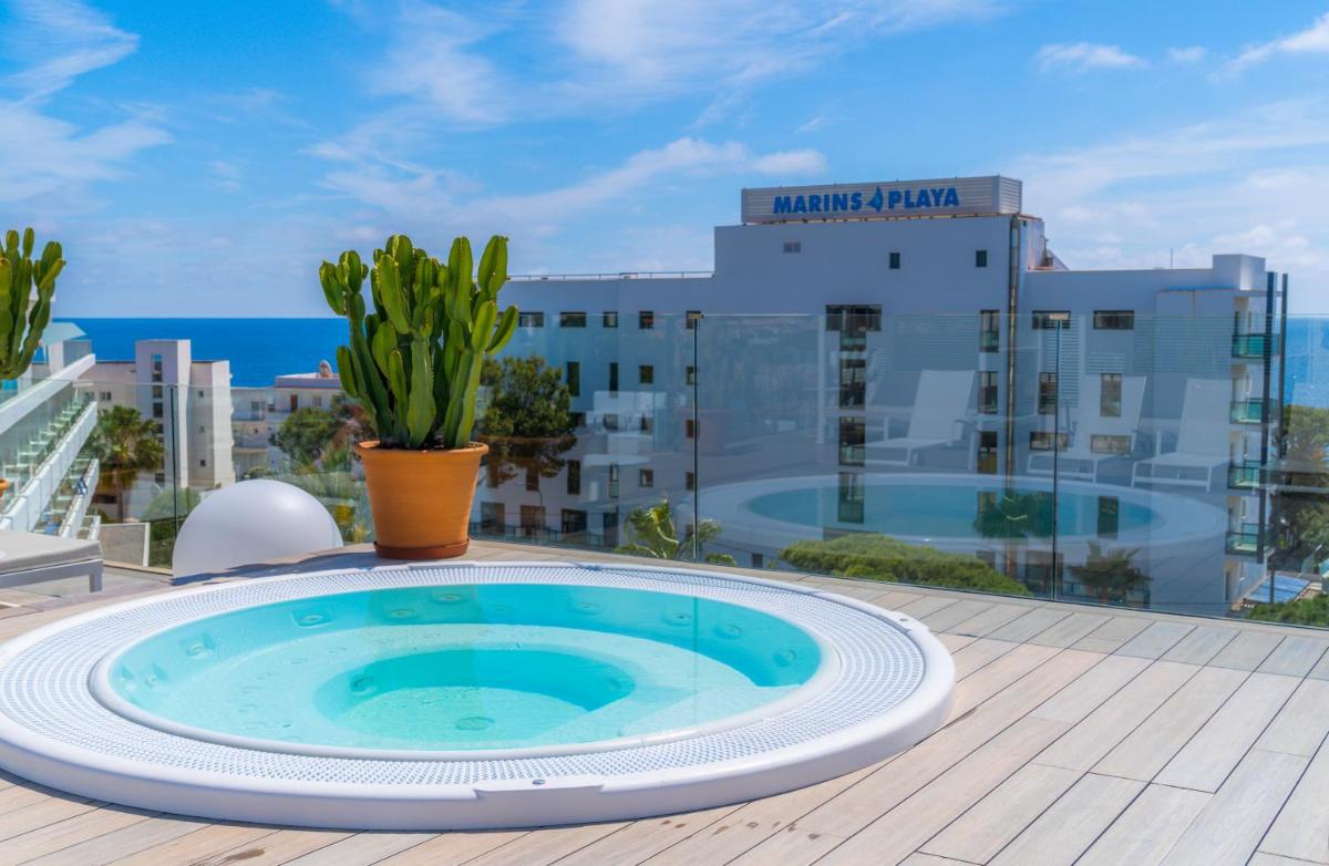 Piscina en o cerca de Marins Playa