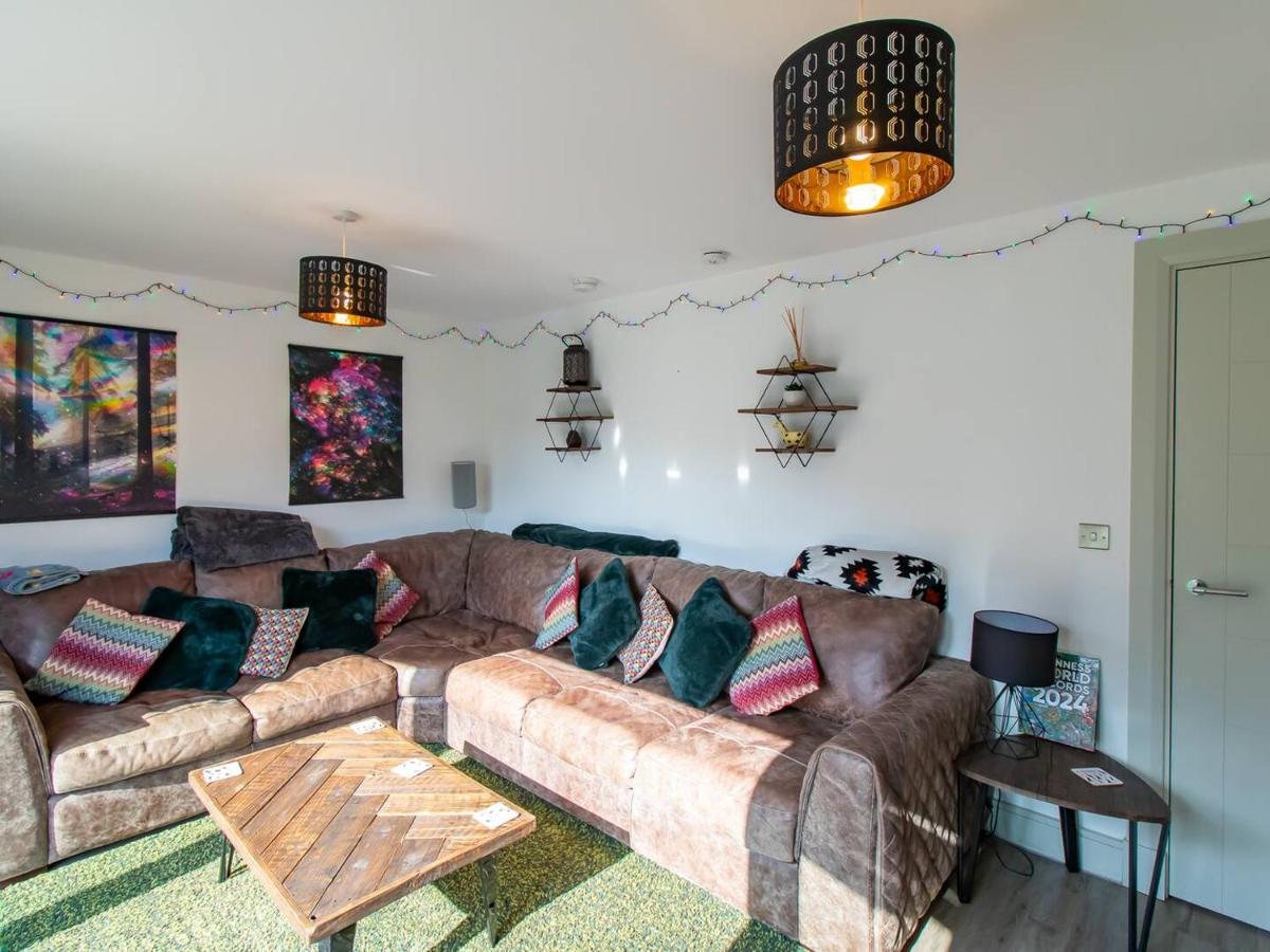 Stunning Home in Backworth Park - Pass the Keys - Housity