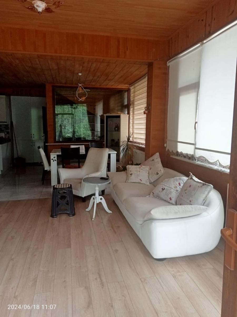 Koloni Apart - Housity