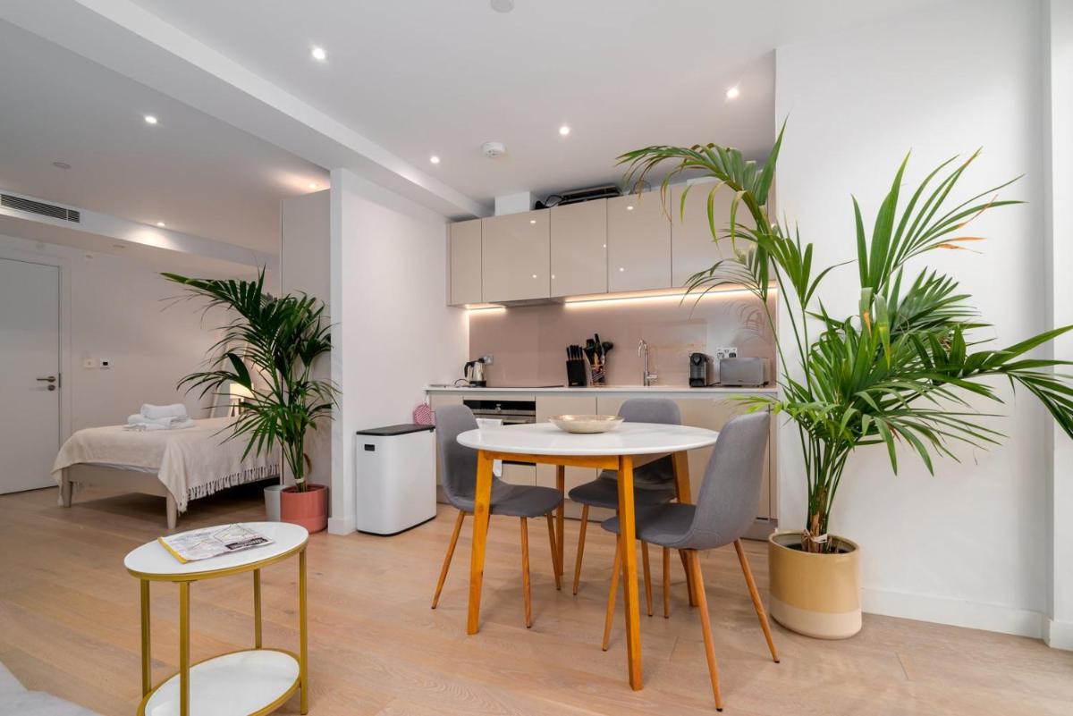 GuestReady - Modern Studio for 2 in Albion Court - Housity