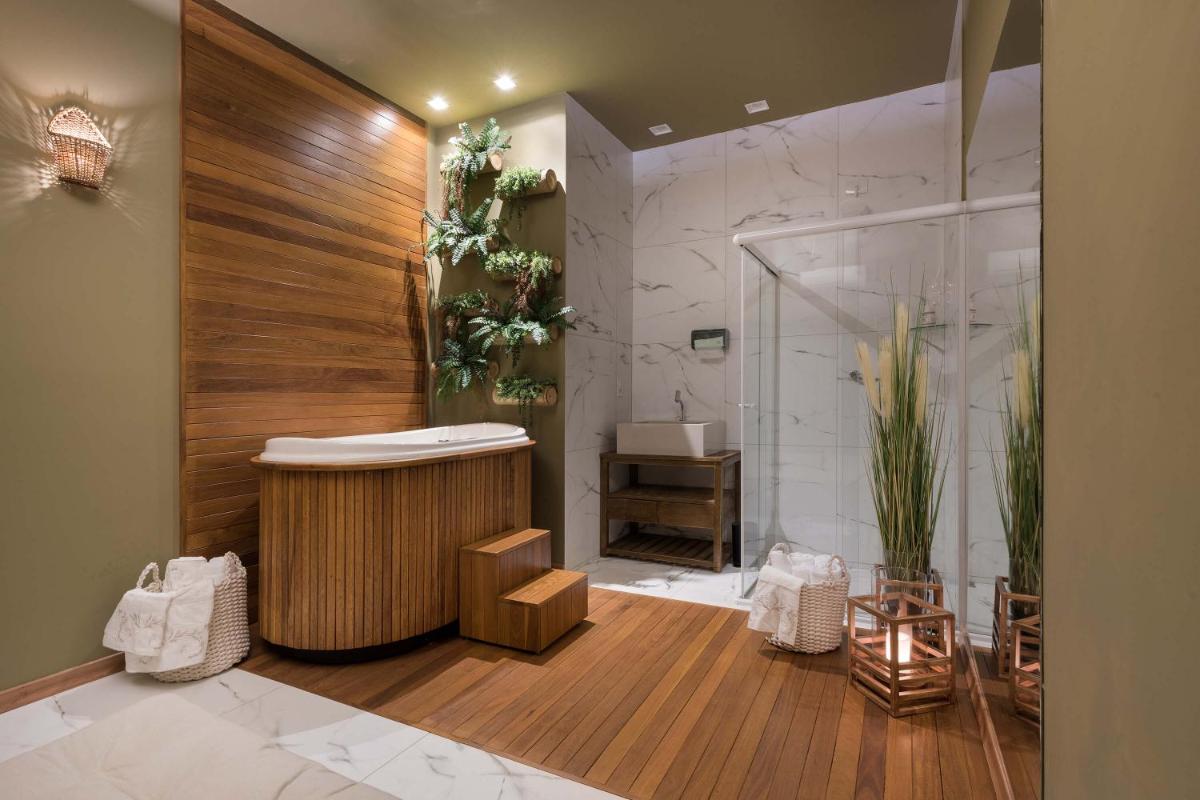 Hotel Deville Business Maringá - Housity