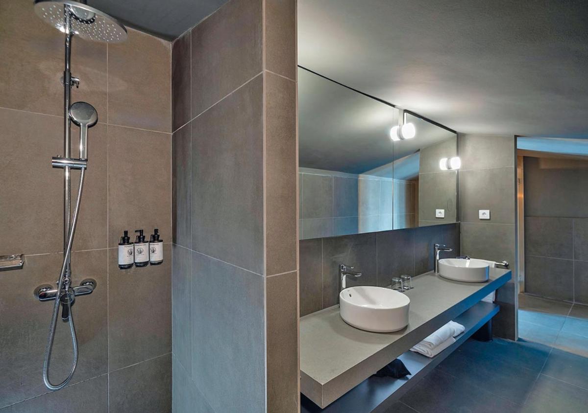 Un baño de AQUA Hotel Promenade & Spa 4Sup