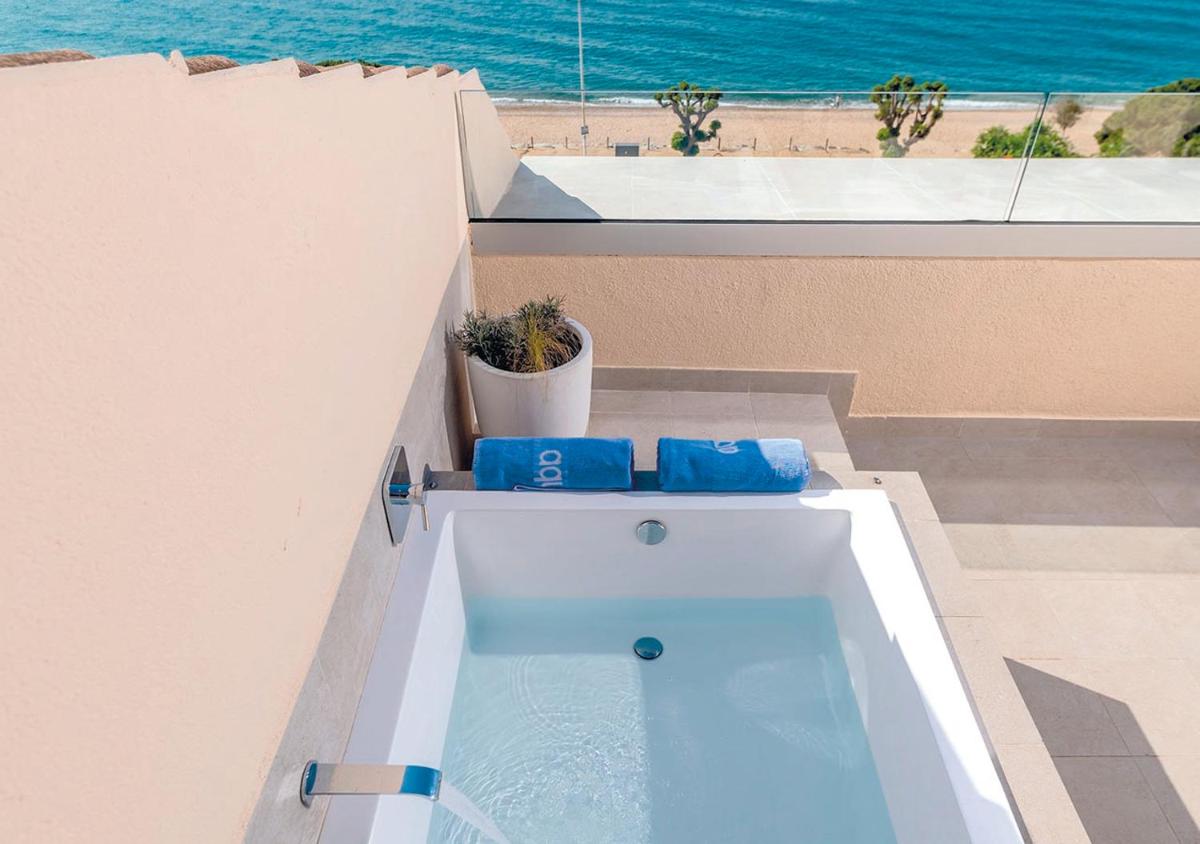 Imagen de la galería de AQUA Hotel Promenade & Spa 4Sup, en Pineda de Mar