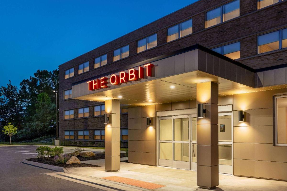 The Orbit Hotel, Trademark Collection by Wyndham - Housity