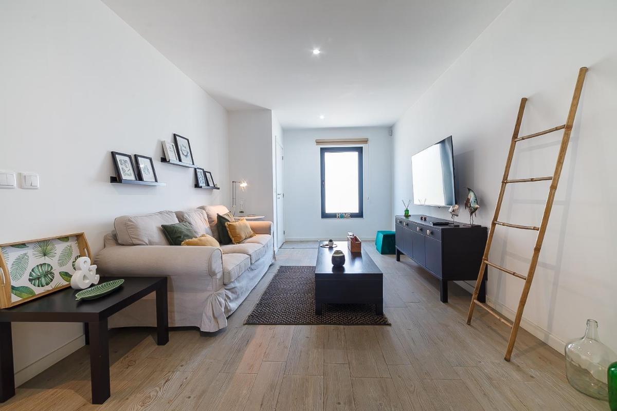 Gafa House - Family Accommodation and Workplace - Housity