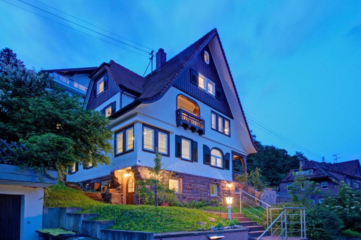 Familienglück im Schwarzwaldhaus mit Schlossblick - Housity