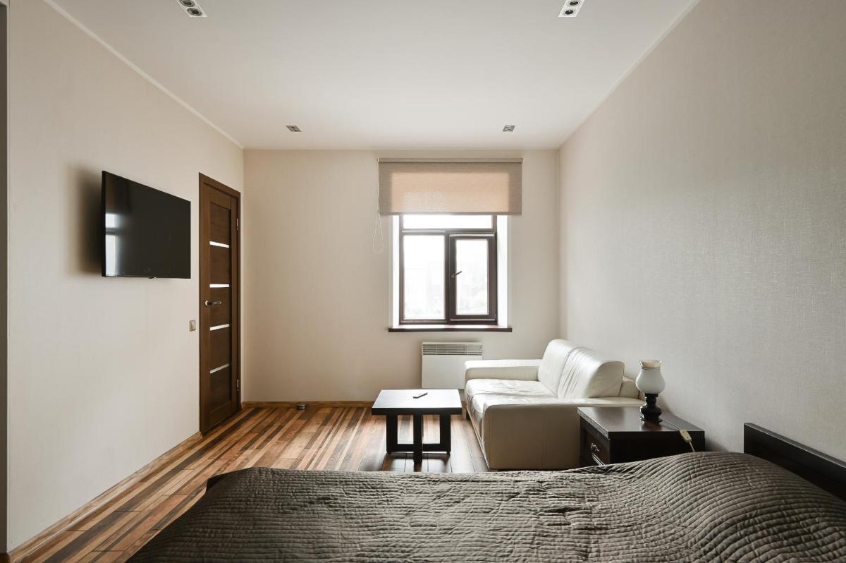 Modern Studio-apartment in the centre, FREE parking - Housity
