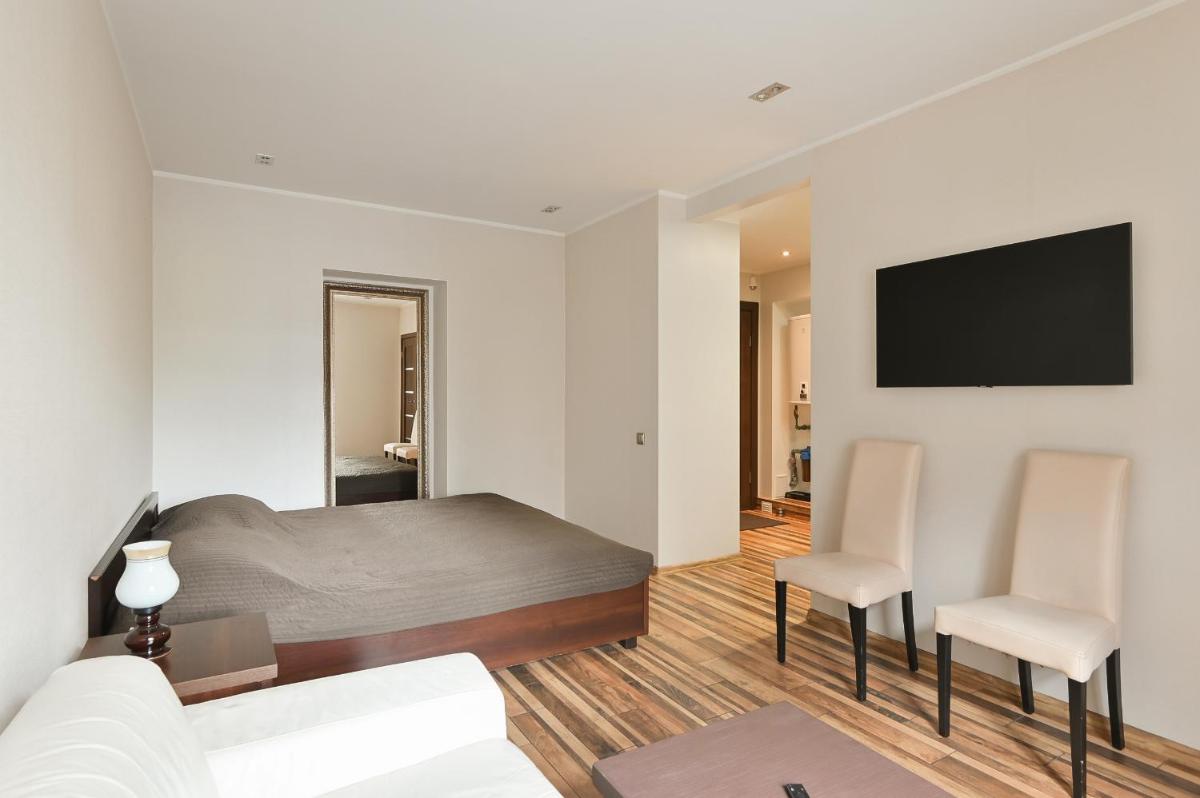 Modern Studio-apartment in the centre, FREE parking - Housity