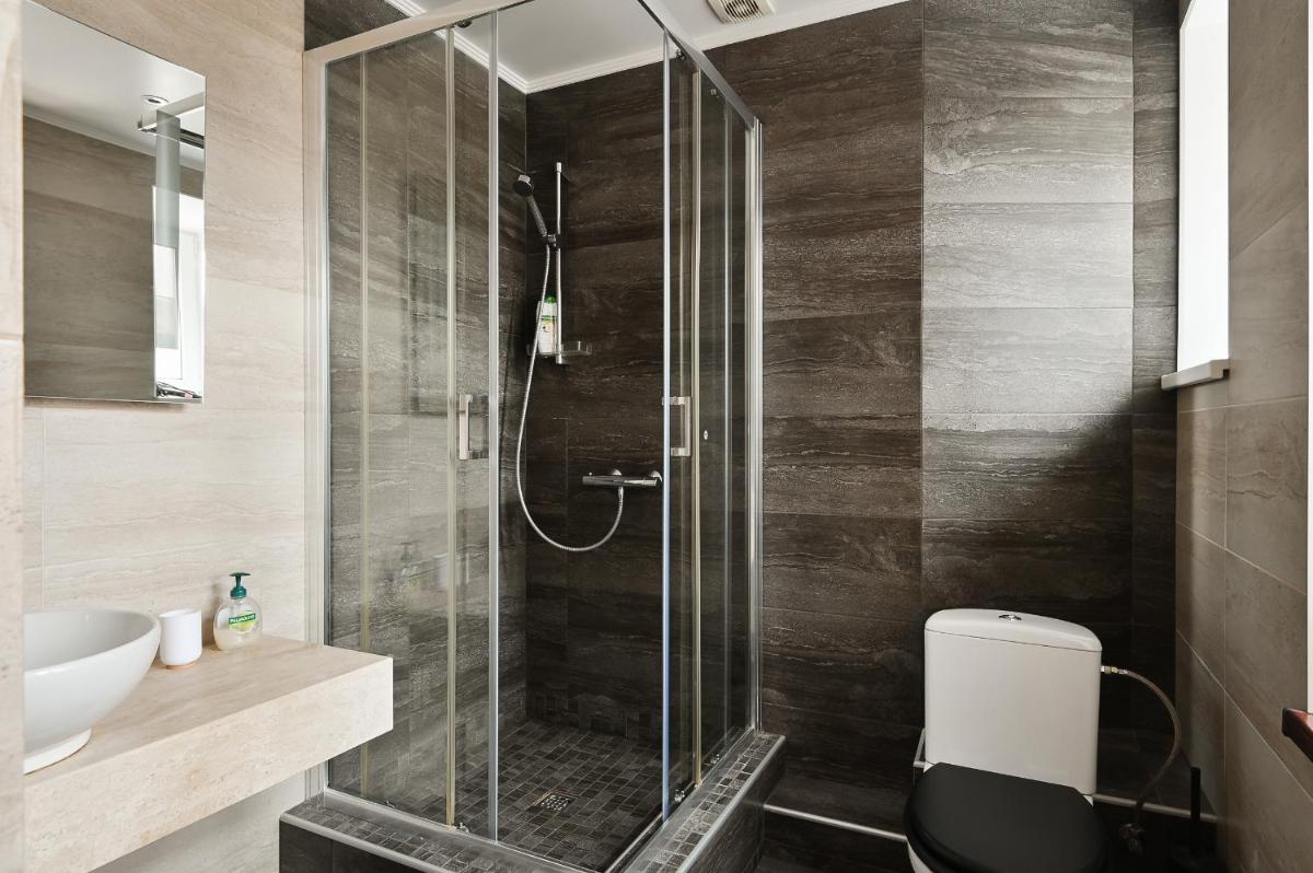 Modern Studio-apartment in the centre, FREE parking - Housity