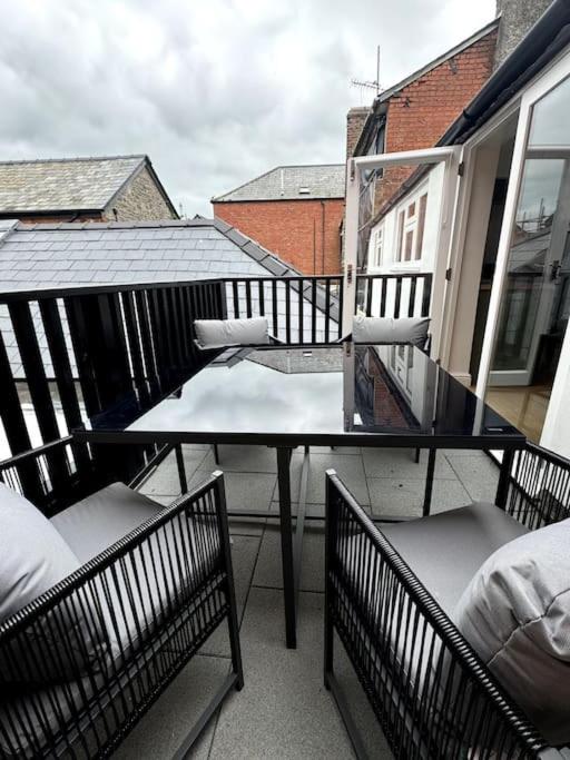 Penny Black Apartment, Kington - Housity