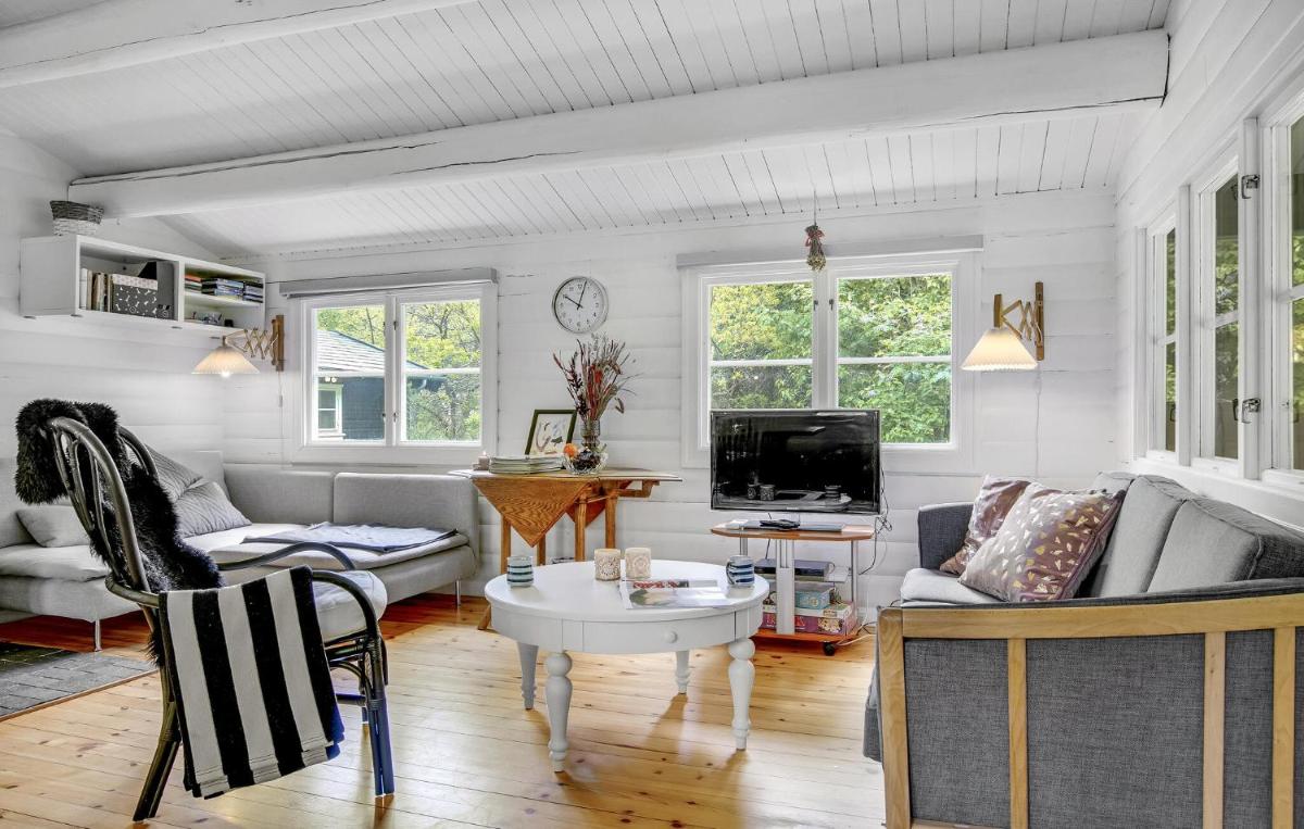 3 Bedroom Cozy Home In Frederiksværk - Housity
