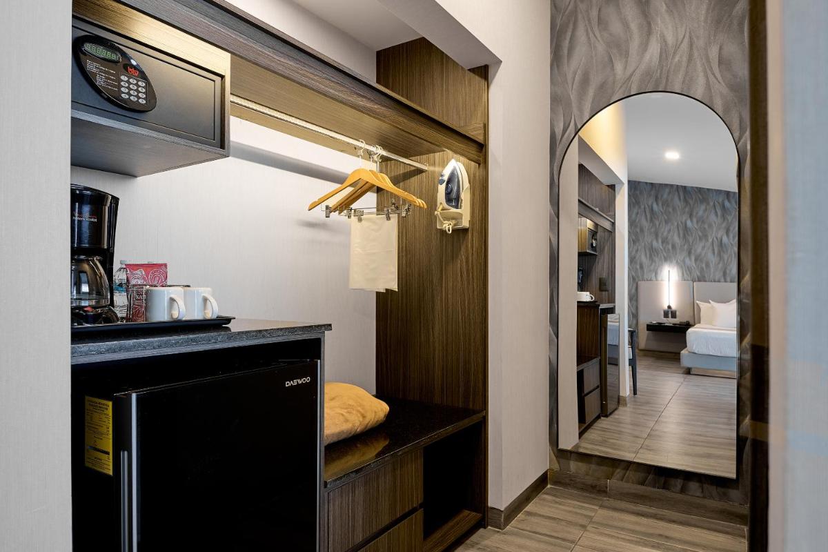 Hotel Estancia Business Class - Housity