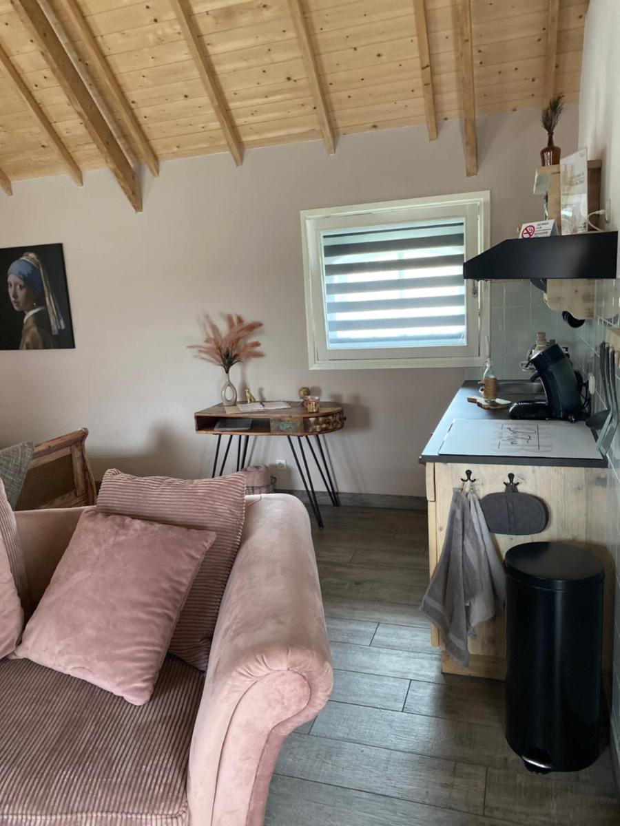 B & B In Two Hulten - Housity