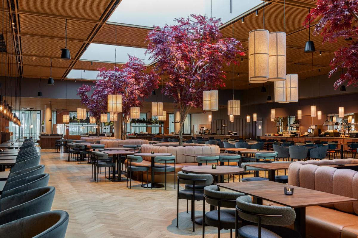 Clarion Hotel Helsinki Airport - Housity