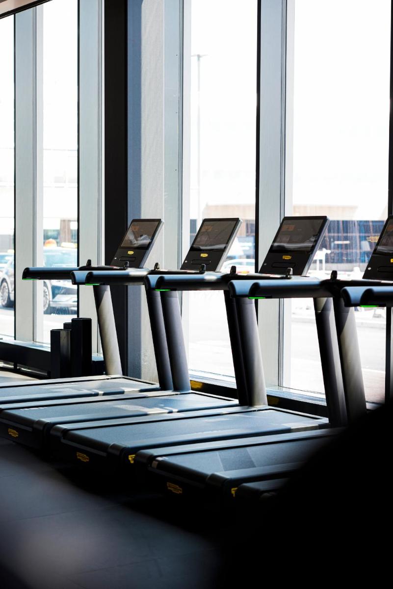 Clarion Hotel Helsinki Airport - Housity