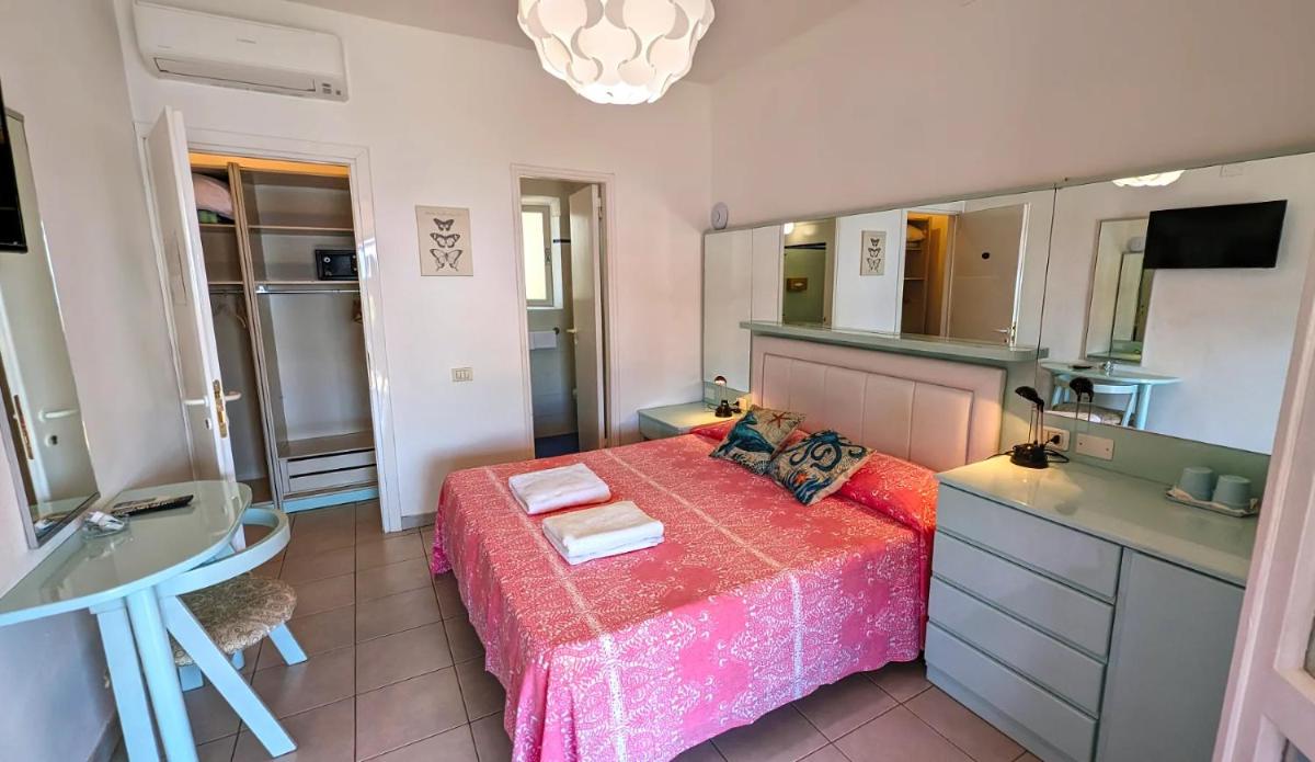 Hotel Capo Sud - Housity