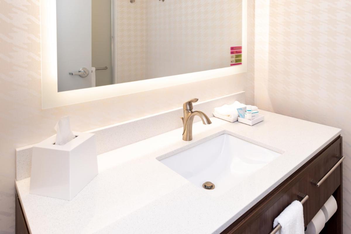 Home2 Suites by Hilton Columbia Downtown - Housity
