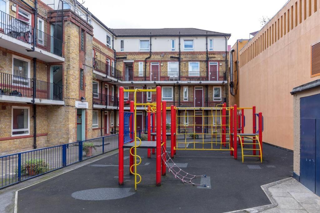 Bright, Modernised Apartment Close to Borough Market - Housity