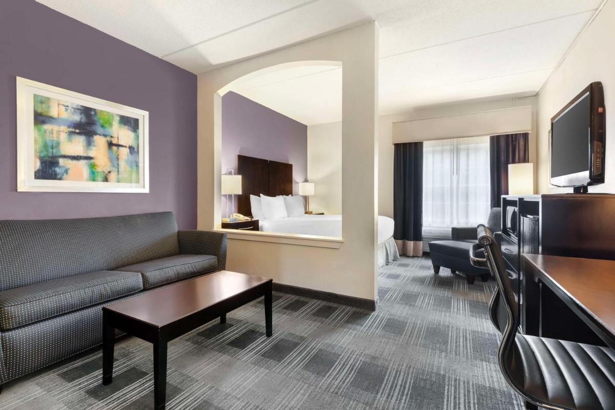 Best Western Hartford Hotel and Suites - Housity