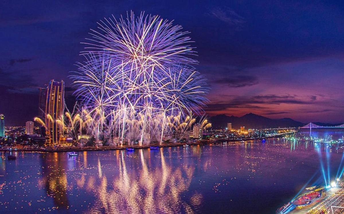 IBIZA Riverfront Da Nang Hotel Powered by ASTON - Housity