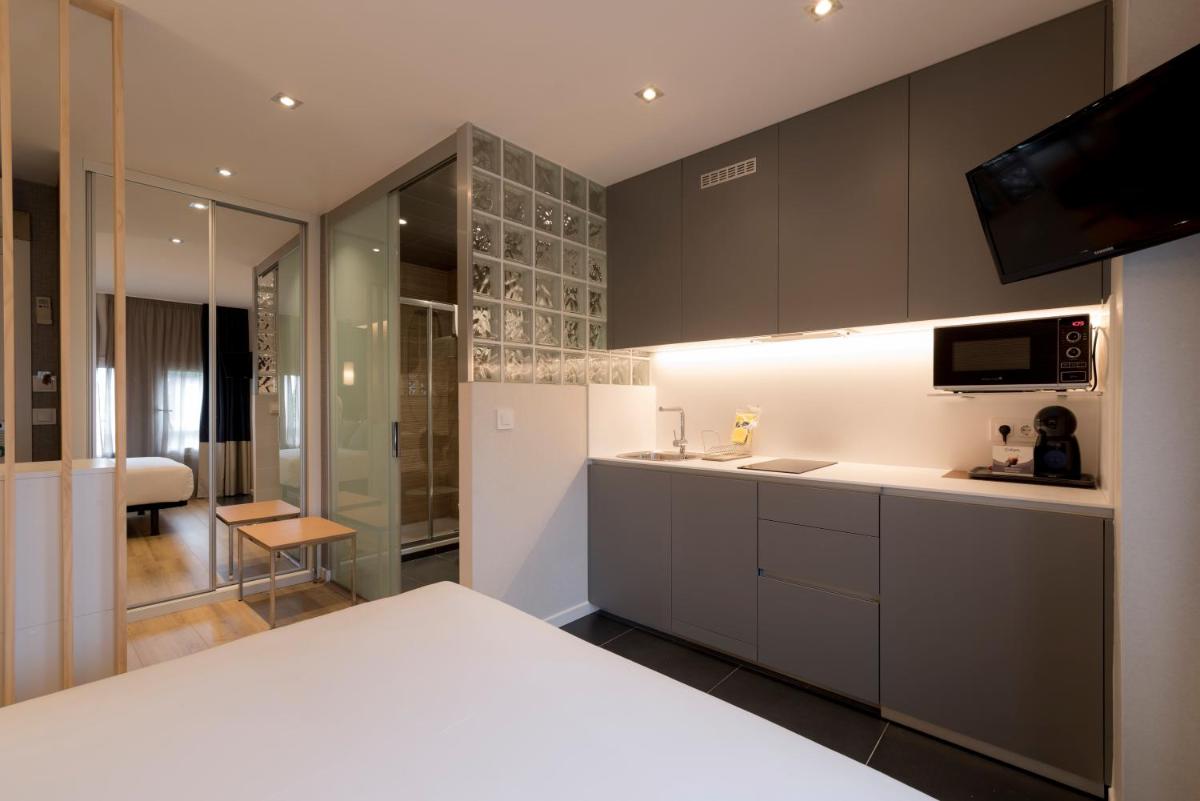 Una cocina o zona de cocina en Hotel Avenida