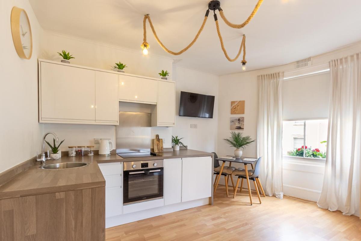 Spacious Brighton Beach studio - Housity
