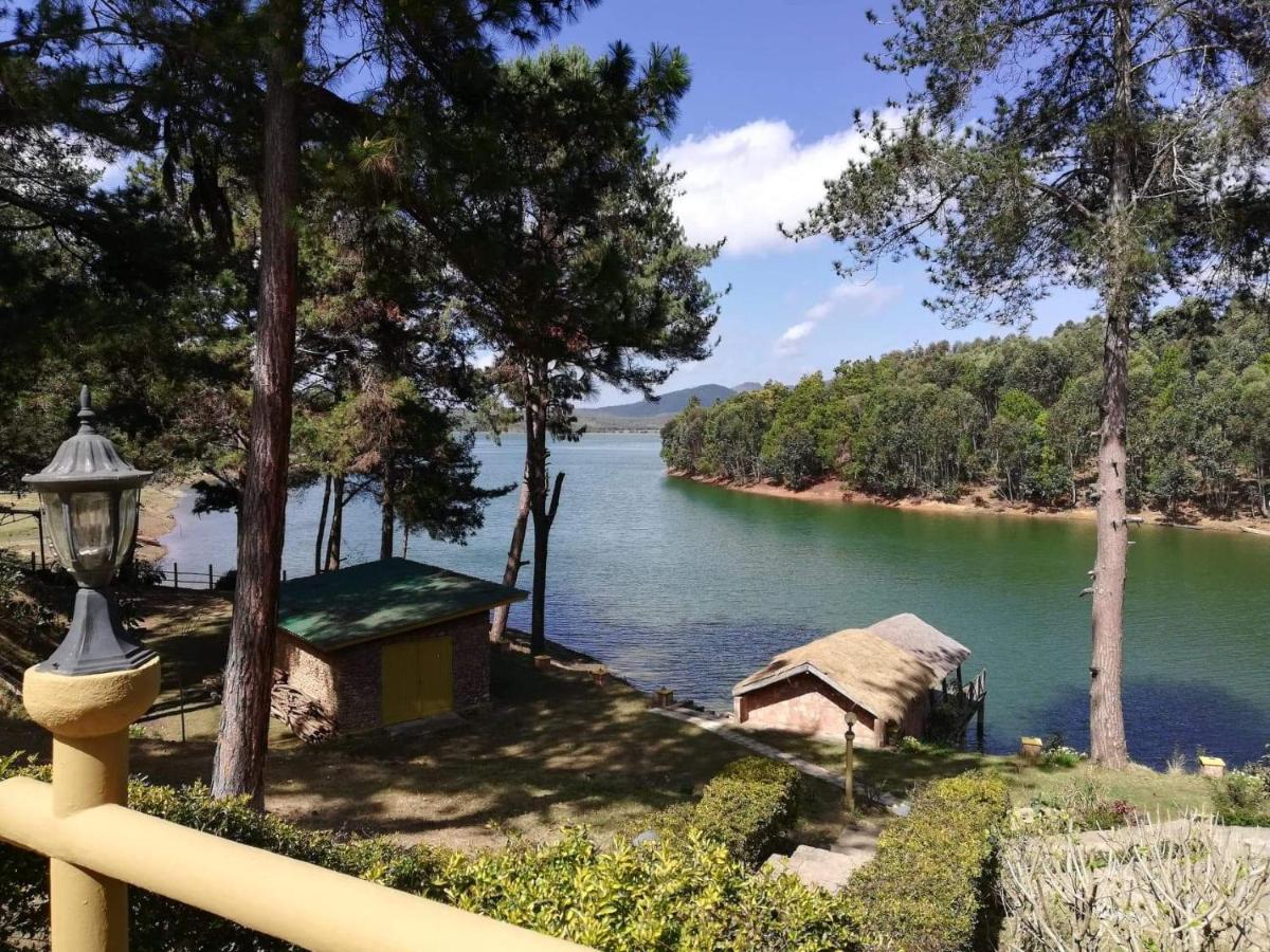 Le Chateau du Lac de Mantasoa - Housity