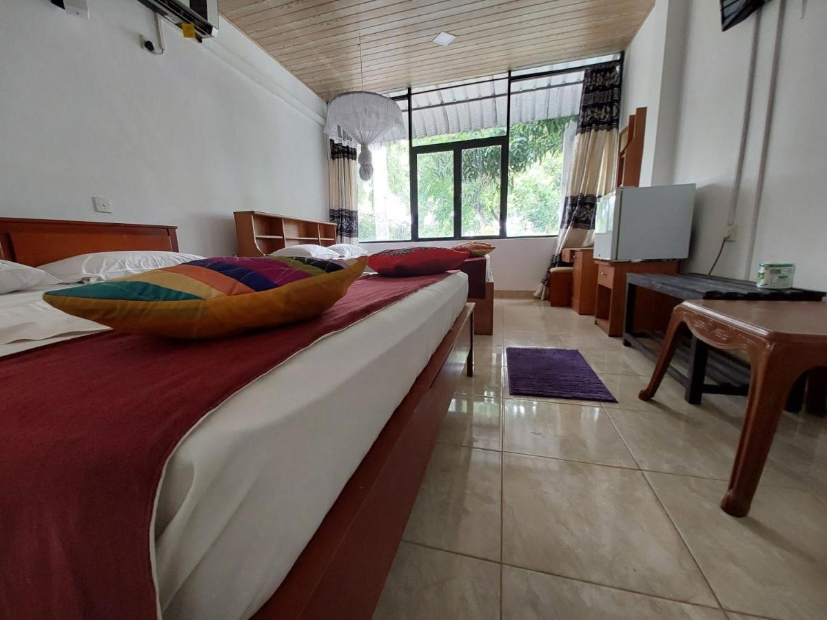Lake Wave Hotel - Hizvo