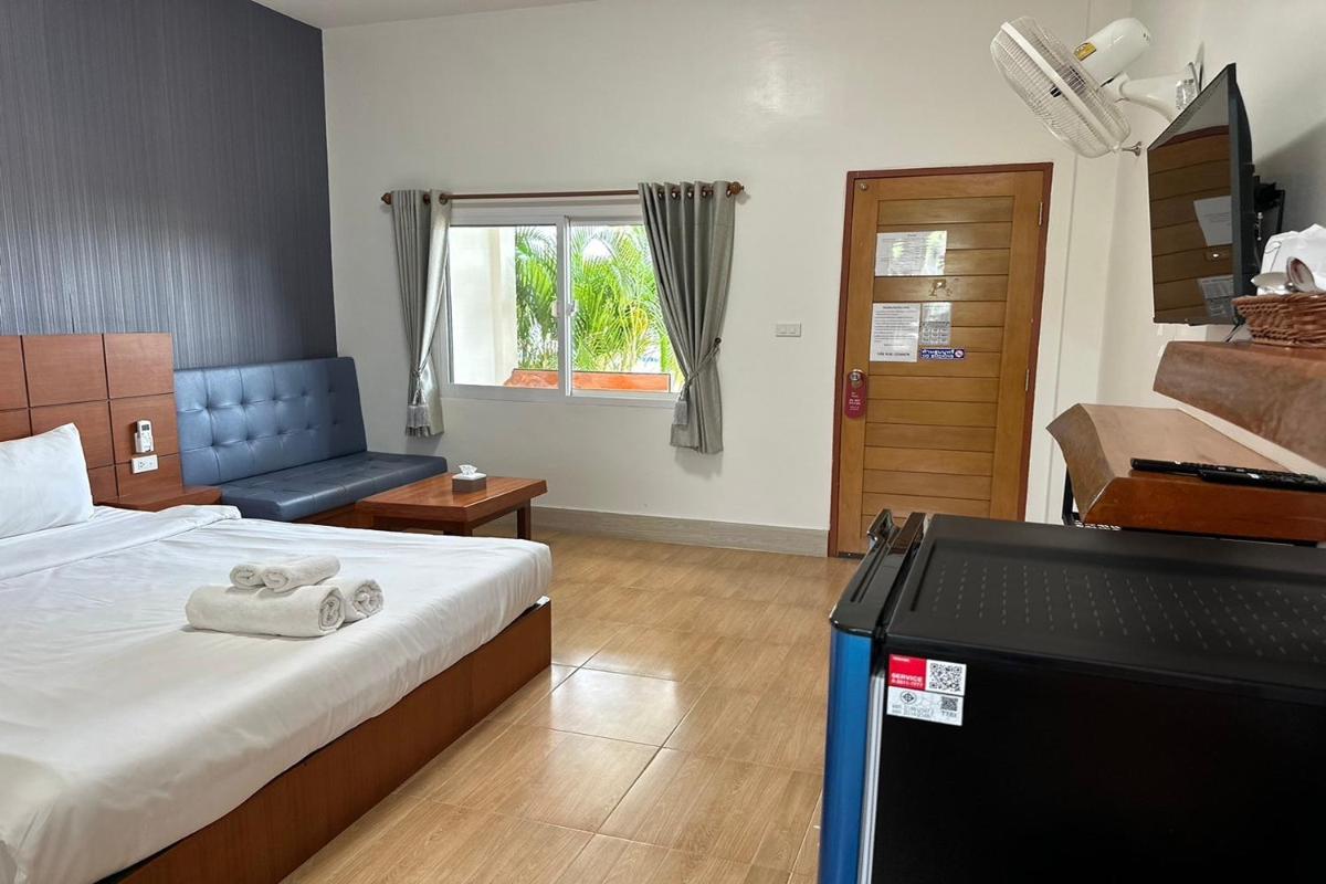 The White House P&N Hotel Chiang Rai - Housity