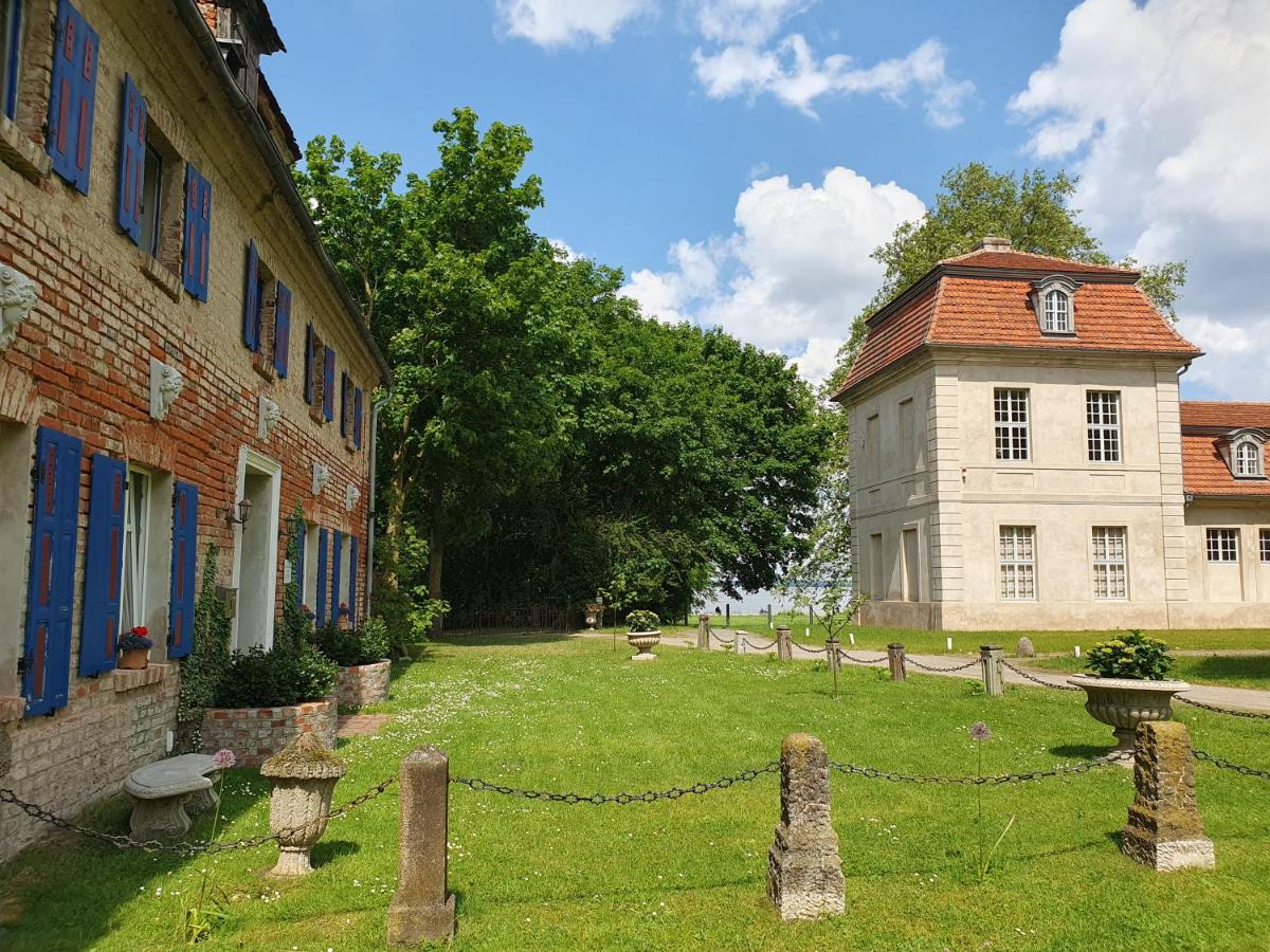 Gesindehaus am Schloss Kummerower See - Housity