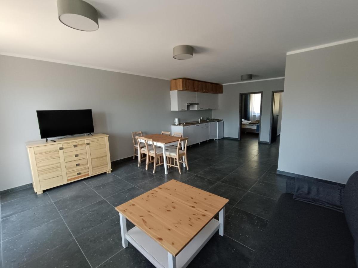 Camping nr 80 - Housity