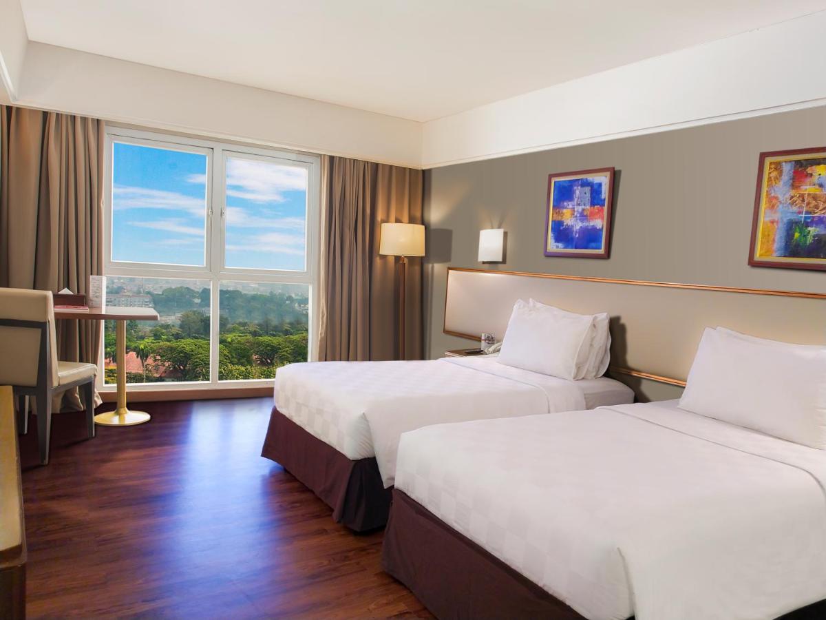 Swiss-Belhotel Bogor - Hizvo