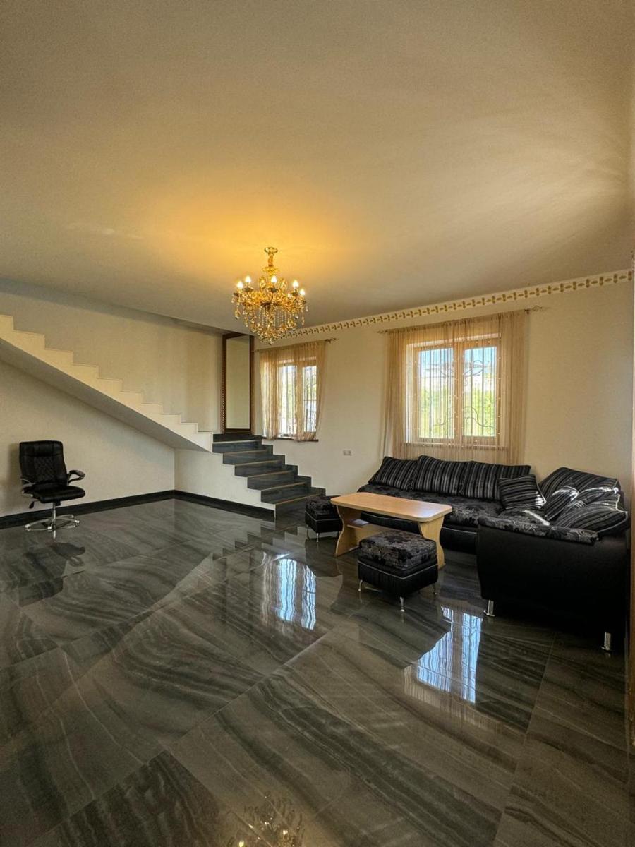 Kaghsi summer house - Housity
