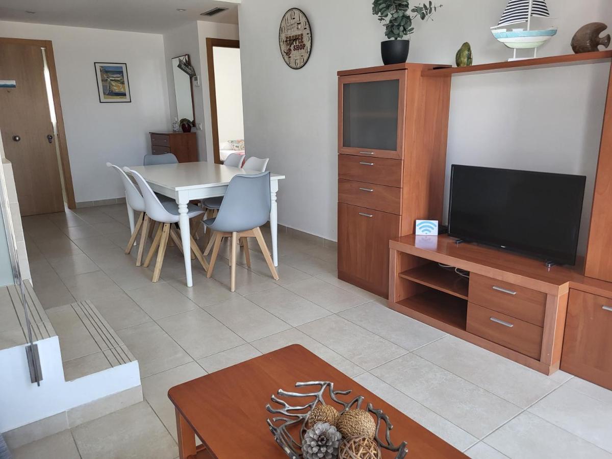 Roses Casc Antic SL Sabater 2 - Housity