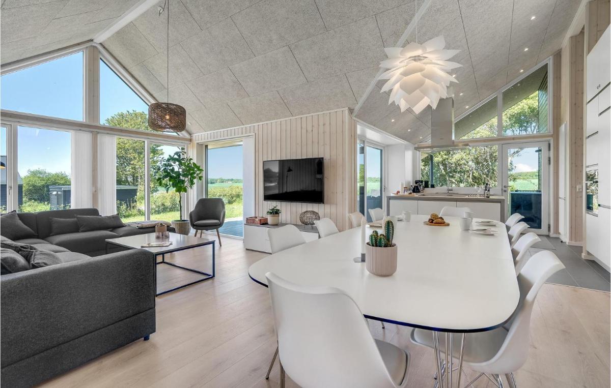 4 Bedroom Nice Home In Odder - Housity