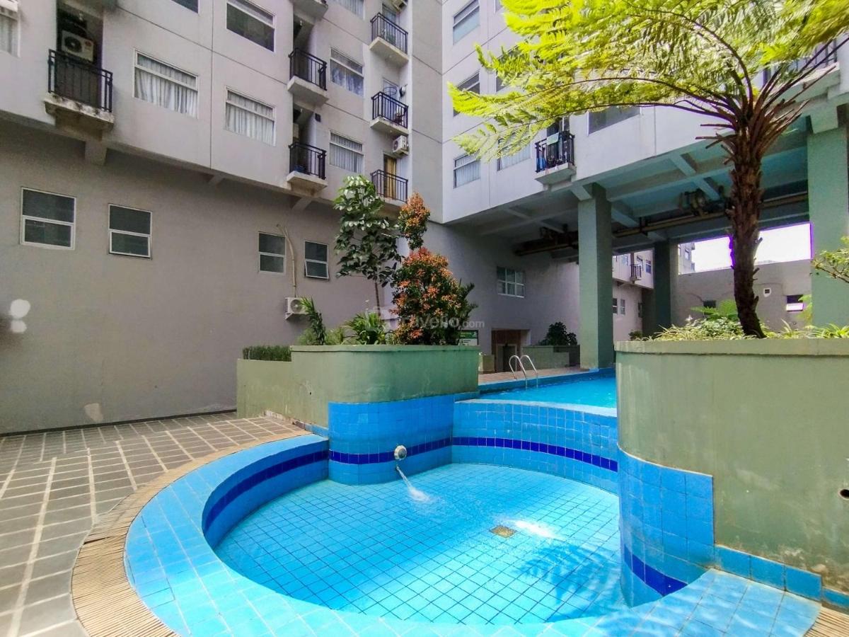 Modern Studio Room Apartment at Grand Asia Afrika By Travelio - Housity